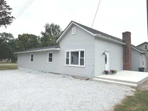 207 Elm St, Waldron, IN 46182