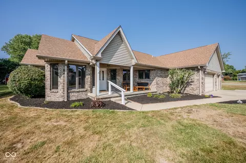 1924 Windemere Dr, Greencastle, IN 46135