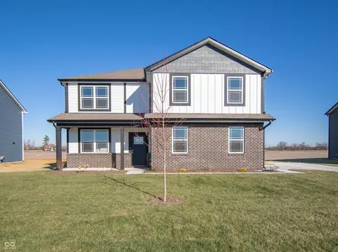 7888 Magnolia St, New Palestine, IN 46163