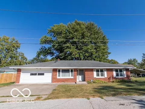 51 High St, Danville, IN 46122
