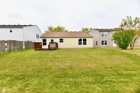Exterior - 2195 Shadowbrook Dr, Plainfield, IN 46168 photo 2 of 5