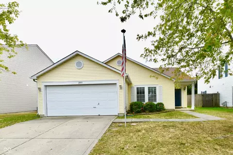 2195 Shadowbrook Dr, Plainfield, IN 46168