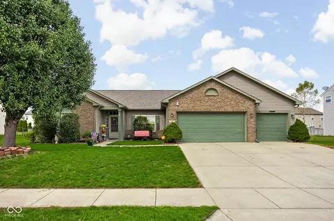 3042 Sleeping Ridge Way, Indianapolis, IN 46217