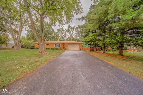5571 Steven Dr, Greenwood, IN 46142