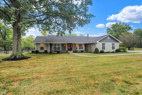 3988 Honey Creek Blvd, Greenwood, IN 46143
