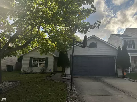 5217 Pike Creek Ln, Indianapolis, IN 46254