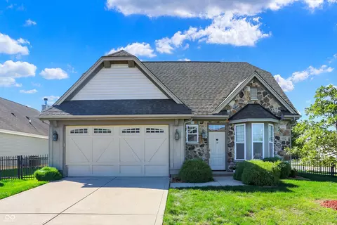1112 Mount Olive Rd, Whiteland, IN 46184