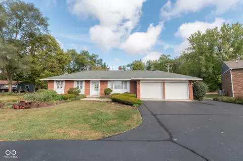 560 W Center Cross St, Edinburgh, IN 46124