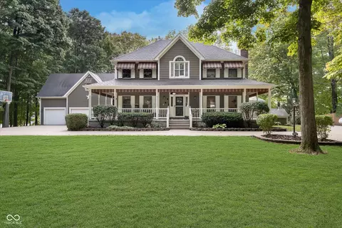 71 Forest Hollow Dr, Cicero, IN 46034