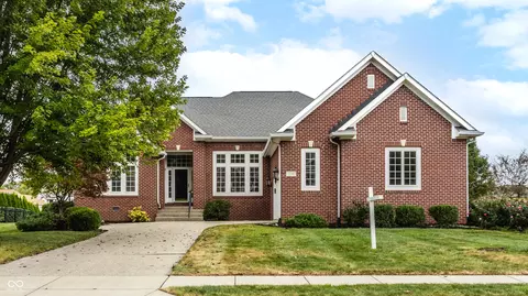 338 Mallard Ct, Carmel, IN 46032