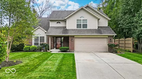 7515 Timberlane Dr, Fishers, IN 46038