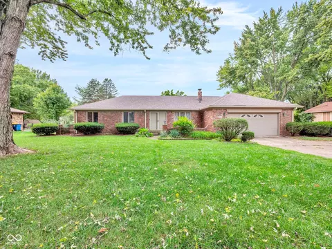 694 Valley Way Rd, Greenwood, IN 46142