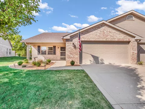 1603 Vidalia Ct, Greenwood, IN 46143