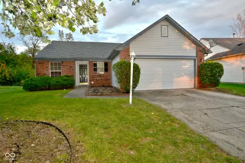 10722 Lostpine Ln, Indianapolis, IN 46235