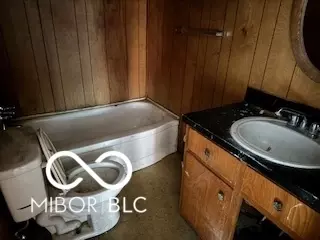 Bath - 648 Locust St, Middletown, IN 47356 photo 2 of 3