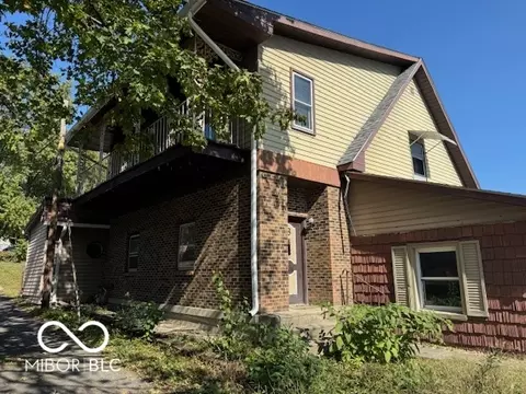 Exterior - 648 Locust St, Middletown, IN 47356 photo 6 of 9