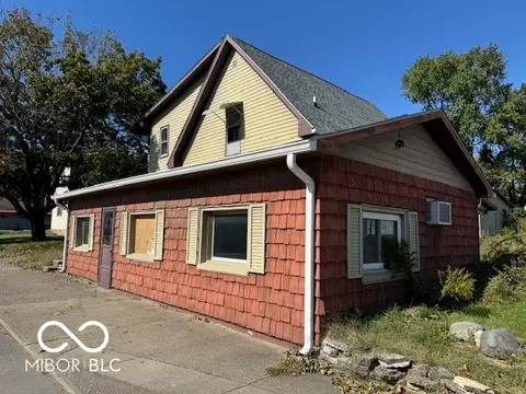 Exterior - 648 Locust St, Middletown, IN 47356 photo 1 of 9