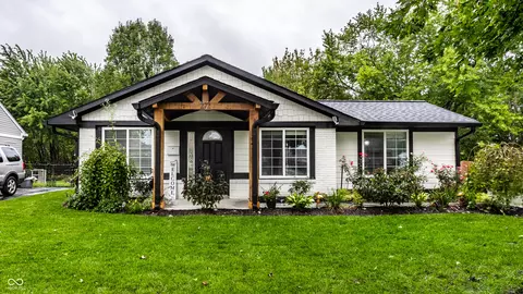 272 Bittersweet Dr, Whiteland, IN 46184