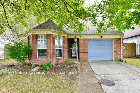 7651 Waterwood Dr, Indianapolis, IN 46214
