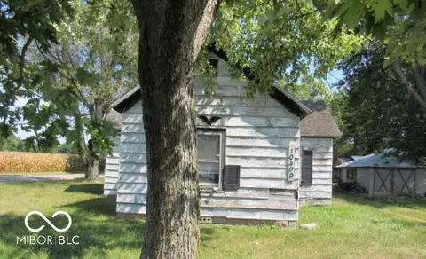 10499 N Baldwin St, Rosedale, IN 47874