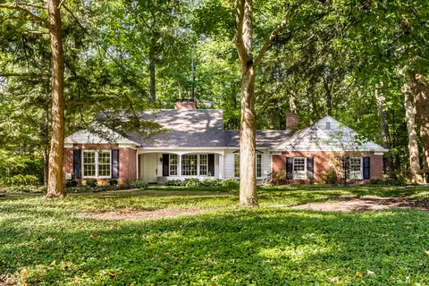 9015 Pickwick Dr, Indianapolis, IN 46260