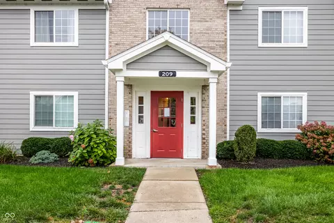209 Faulkner Ct #104, Carmel, IN 46032