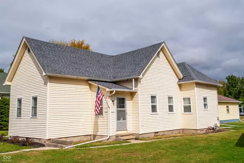 823 N Independence St, Tipton, IN 46072