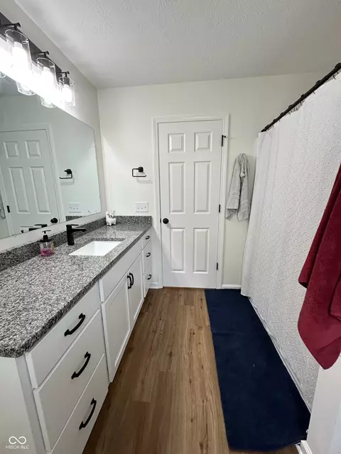 Bath - 407 E Maple St, Bainbridge, IN 46105 photo 1 of 10