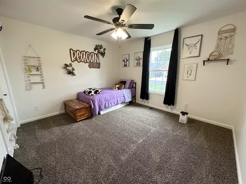 Bedroom - 407 E Maple St, Bainbridge, IN 46105 photo 10 of 14