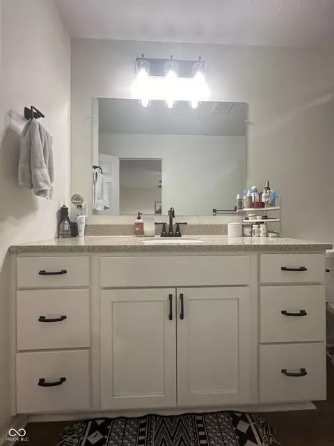Bath - 407 E Maple St, Bainbridge, IN 46105 photo 6 of 10