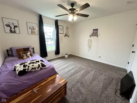 Bedroom - 407 E Maple St, Bainbridge, IN 46105 photo 9 of 14
