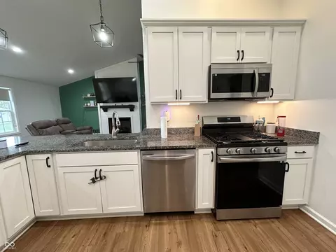 Kitchen - 407 E Maple St, Bainbridge, IN 46105 photo 2 of 8