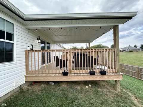 Exterior - 407 E Maple St, Bainbridge, IN 46105 photo 12 of 12