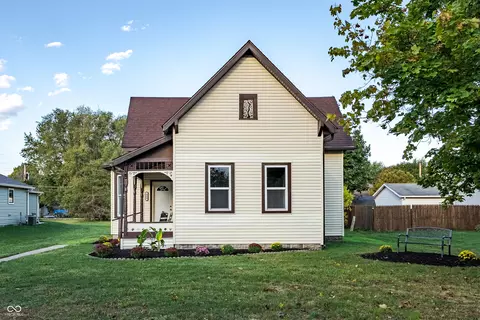 466 N West St, Tipton, IN 46072