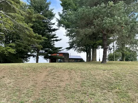 371 E County Road 1100 N, Roachdale, IN 46172