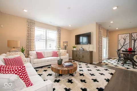 Living - 116 Carrick Glen Blvd, Pendleton, IN 46064 photo 1 of 1