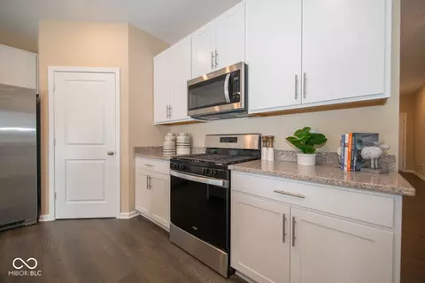 Kitchen - 116 Carrick Glen Blvd, Pendleton, IN 46064 photo 2 of 4