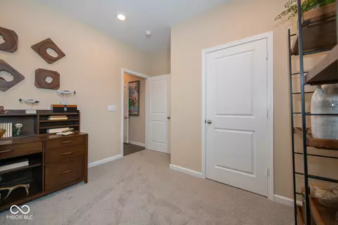 Entry Way - 116 Carrick Glen Blvd, Pendleton, IN 46064 photo 2 of 3
