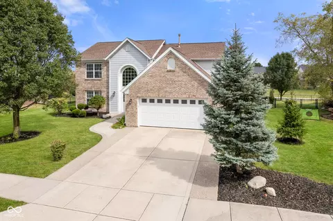 8665 N Emerald Blvd, Mccordsville, IN 46055