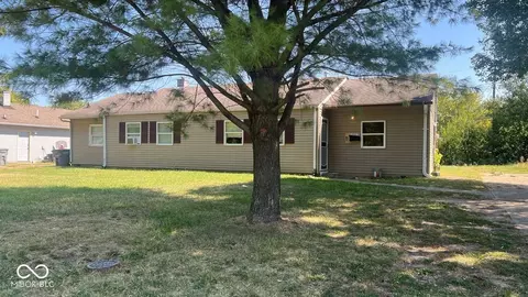 6237 Commodore Dr, Indianapolis, IN 46219 photo 1