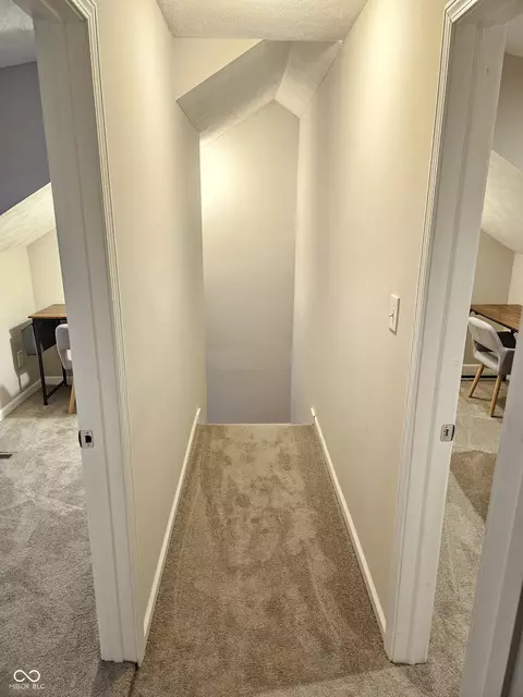 Entry Way - 853 N Trojan Complex Rd, Covington, IN 47932 photo 2 of 2