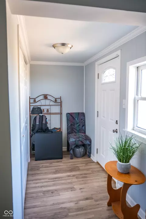 Entry Way - 853 N Trojan Complex Rd, Covington, IN 47932 photo 1 of 2