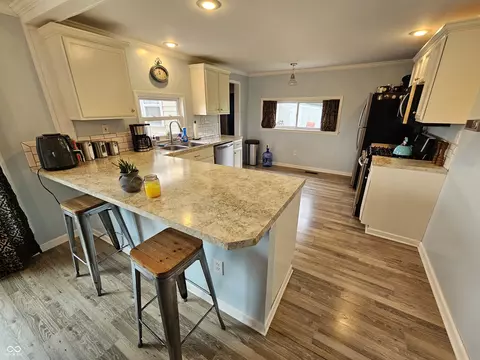 Kitchen - 853 N Trojan Complex Rd, Covington, IN 47932 photo 1 of 3