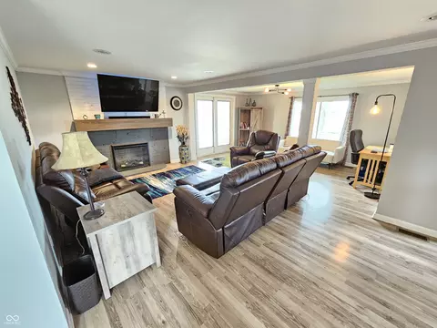 Living - 853 N Trojan Complex Rd, Covington, IN 47932 photo 3 of 3