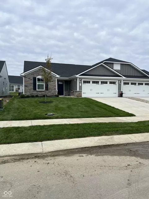78 Gnarled Oak Ln, Whiteland, IN 46184