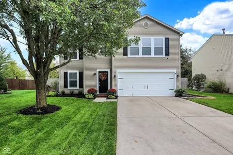10269 Apple Blossom Cir, Fishers, IN 46038