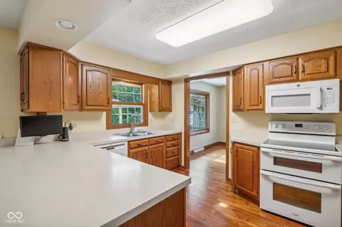 Kitchen - 1207 Reeves Rd, Plainfield, IN 46168 photo 3 of 8
