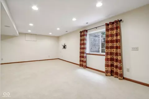 Living - 1207 Reeves Rd, Plainfield, IN 46168 photo 5 of 6