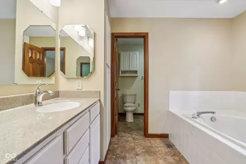 Bath - 1207 Reeves Rd, Plainfield, IN 46168 photo 1 of 10