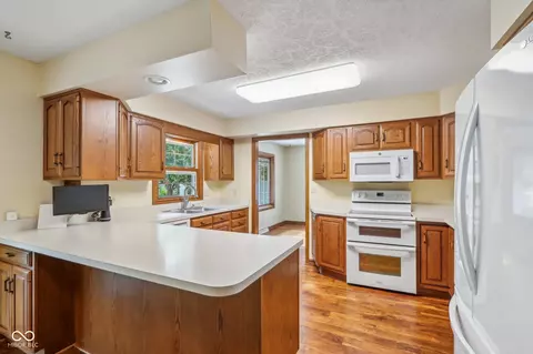 Kitchen - 1207 Reeves Rd, Plainfield, IN 46168 photo 2 of 8